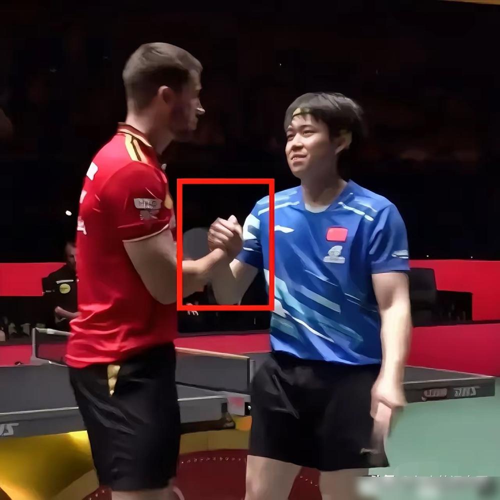 这两天乒乓球界最大的新闻不是王励勤上任乒羽中心的副主任，也不是马克龙与乒乓小将们