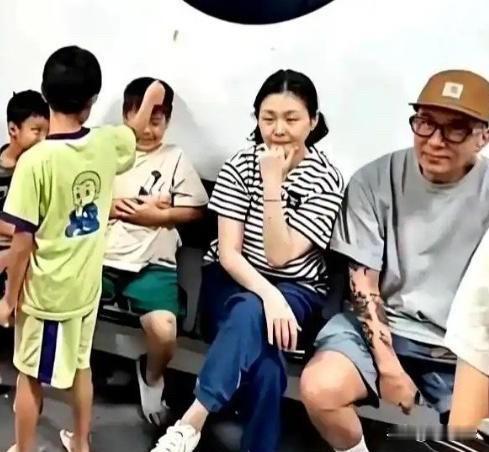 就拿大S举例子，她走了以后很多人都写了大S怎么帮他们，但其实大S的困境又有几个人