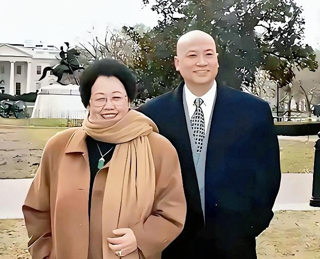 那个和现实中的“唐僧”当了36年夫妻的女人走了，她曾遭到无数女人的羡慕，据悉陈丽