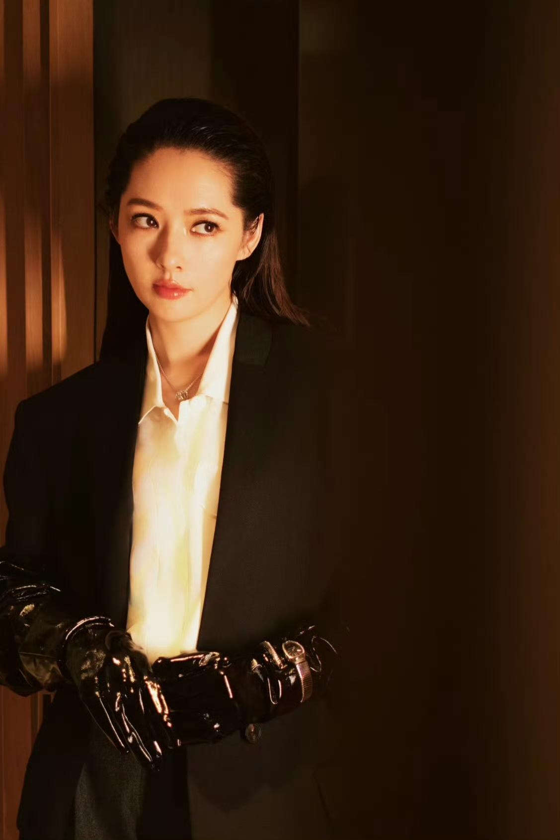 郭碧婷果然没选错人，向佐虽然长相不咋滴，但是真的爱老婆！近日有网友晒出“郭碧