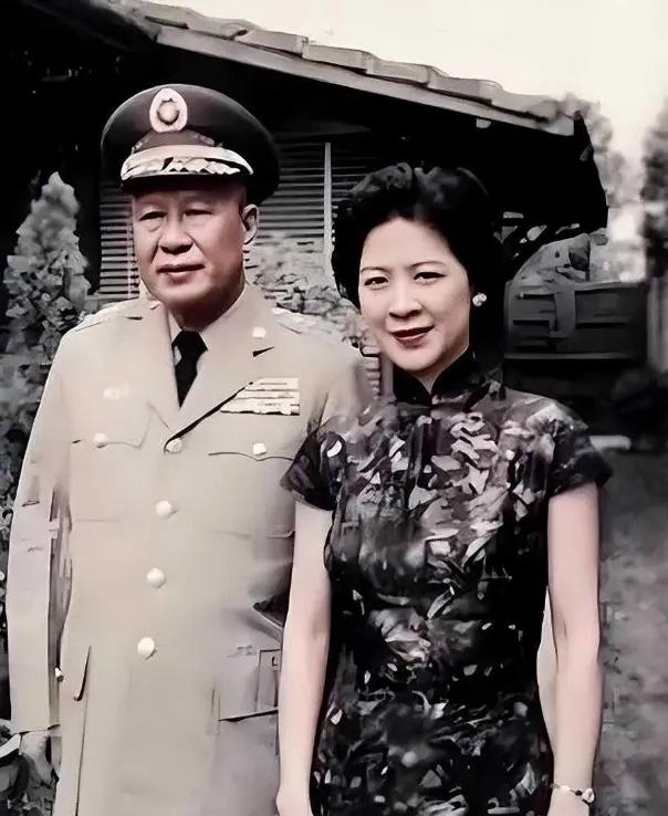 1986年，白崇禧的女儿偷偷潜回大陆，在桂林住了几日后，她找旅馆服务员结账，对方
