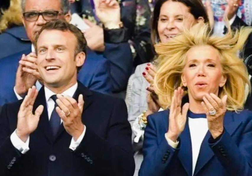 马克龙妻子布丽吉特的发型是不是很有个性啊！布丽吉特的发型看起来怎么样啊？布丽