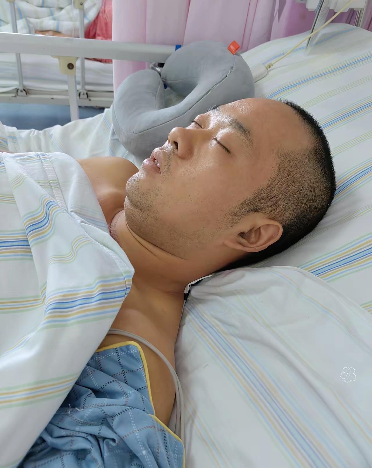 大家一定引以为戒，不要熬夜，不要熬夜，真的不要熬夜38岁脑出血！熬夜+高血压，