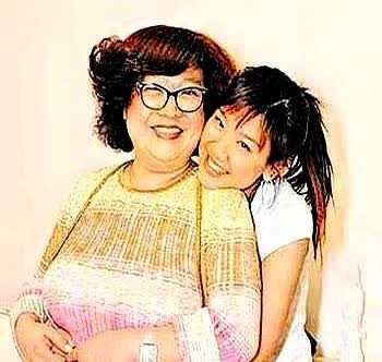 沈殿霞给女儿郑欣宜设立的信托基金，才叫真正的信托基金！2008年沈殿霞走