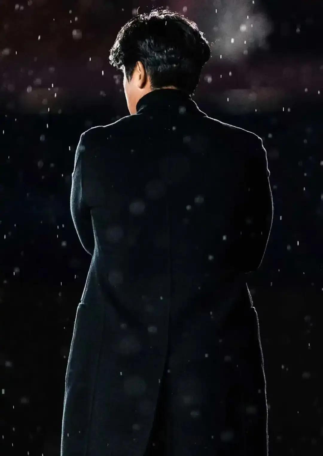 他们换掉徐正源，不是因为他不够好，而是因为他“太好”了。成都蓉城的账本上，