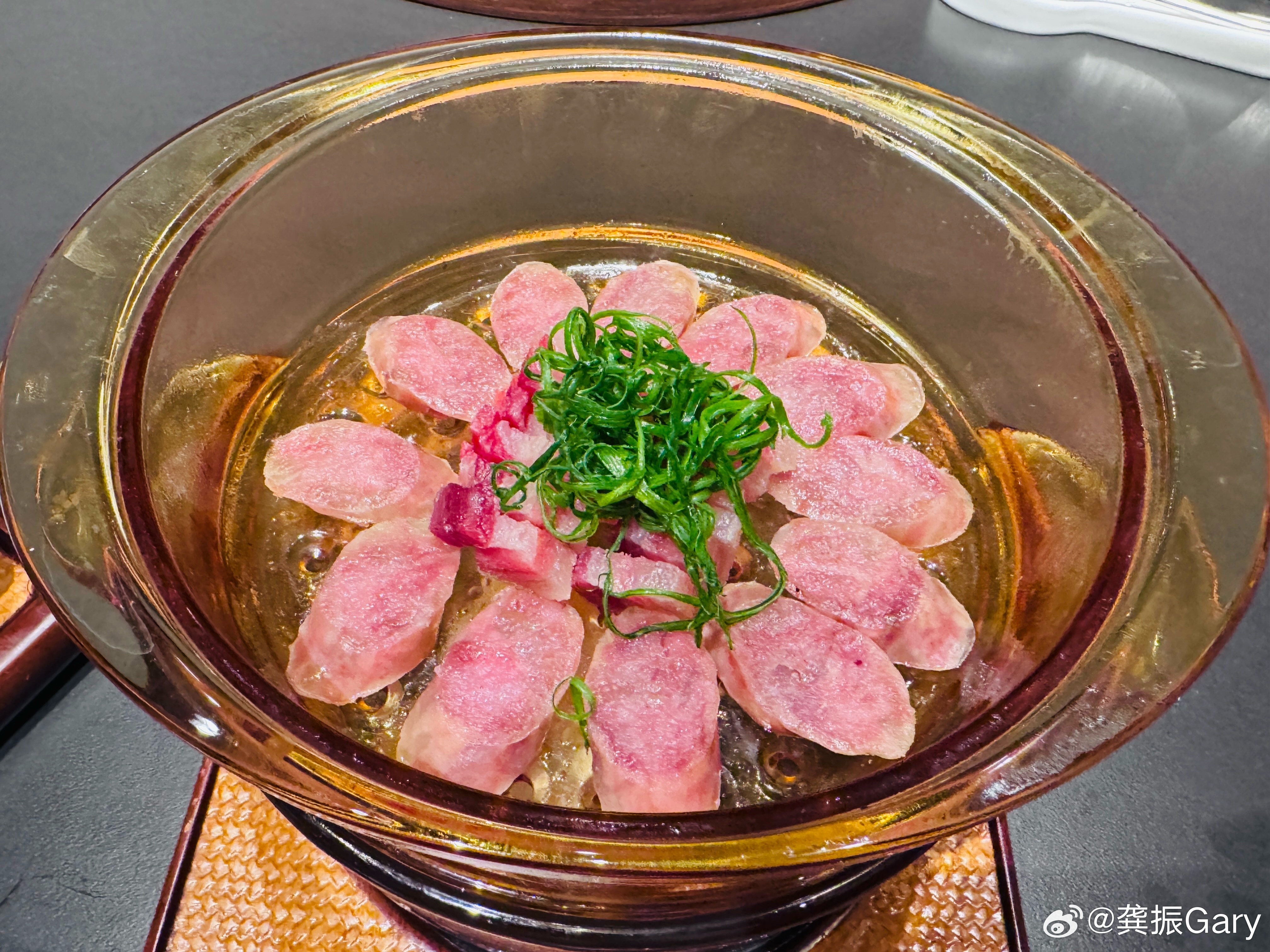 地道南京菜，重口，料足，油大，色全…健康放一边，满足就行！南京美食