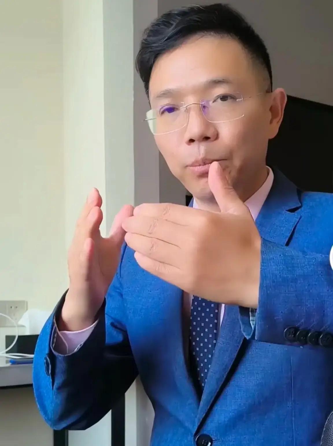 李圣律师这事儿真是让人三观震碎。王某晶他们家属为了让李圣不追究，又是拿50万