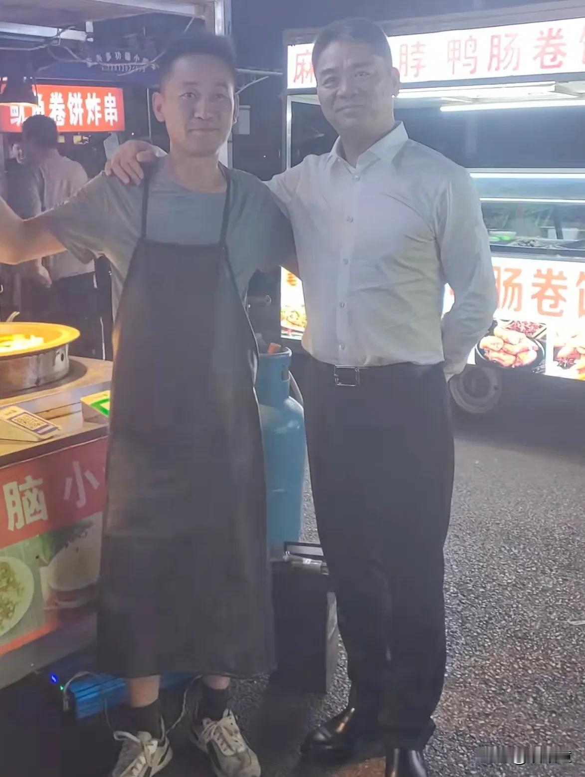 刘强东:我以为你是崇拜我，谁知道想让我给你打广告！刘强东回老家宿迁后，也是特别