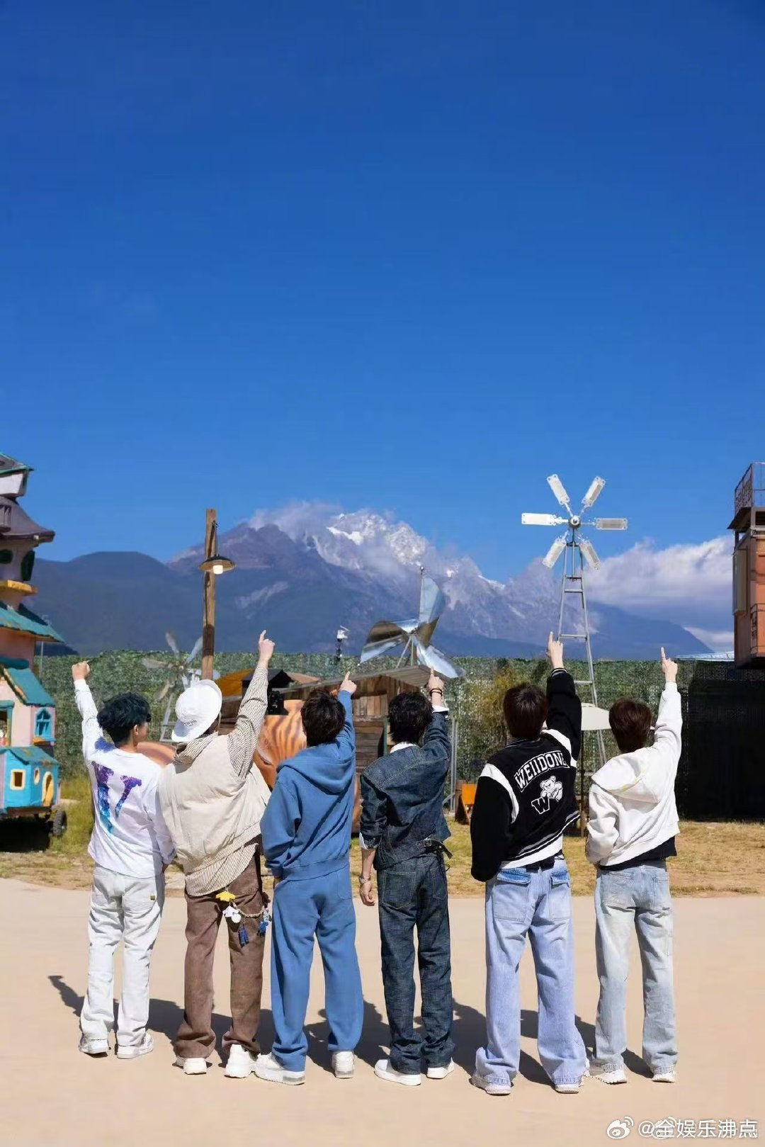 陆虎留一步和兄弟一起登顶快乐老友记收官快乐老友记这一幕直接封神！陆虎回头等兄弟