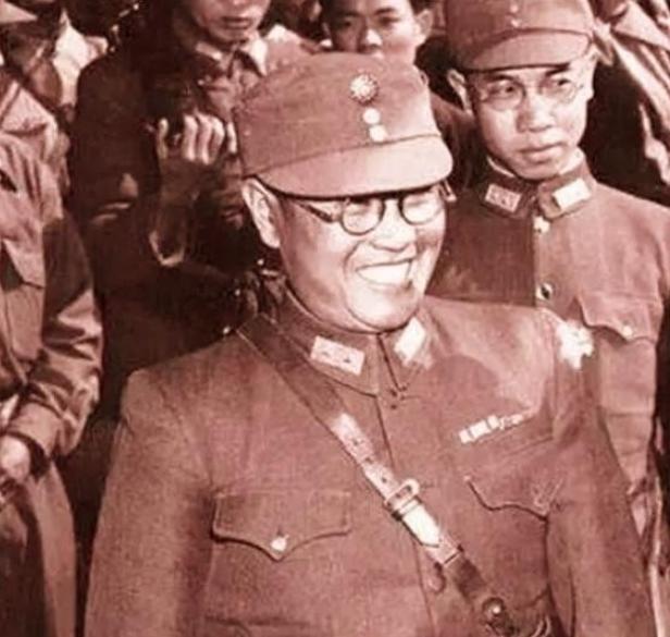 1948年10月23日廖耀湘派宪兵去枪决作战不利的师长戴海容，宪兵闯进师部，戴海