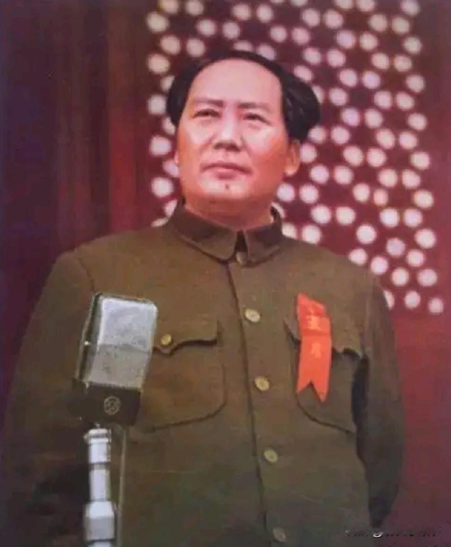 "听毛主席的话，可保中国万年太平！这句话豪不夸张。"2025年，世界并不太平，世