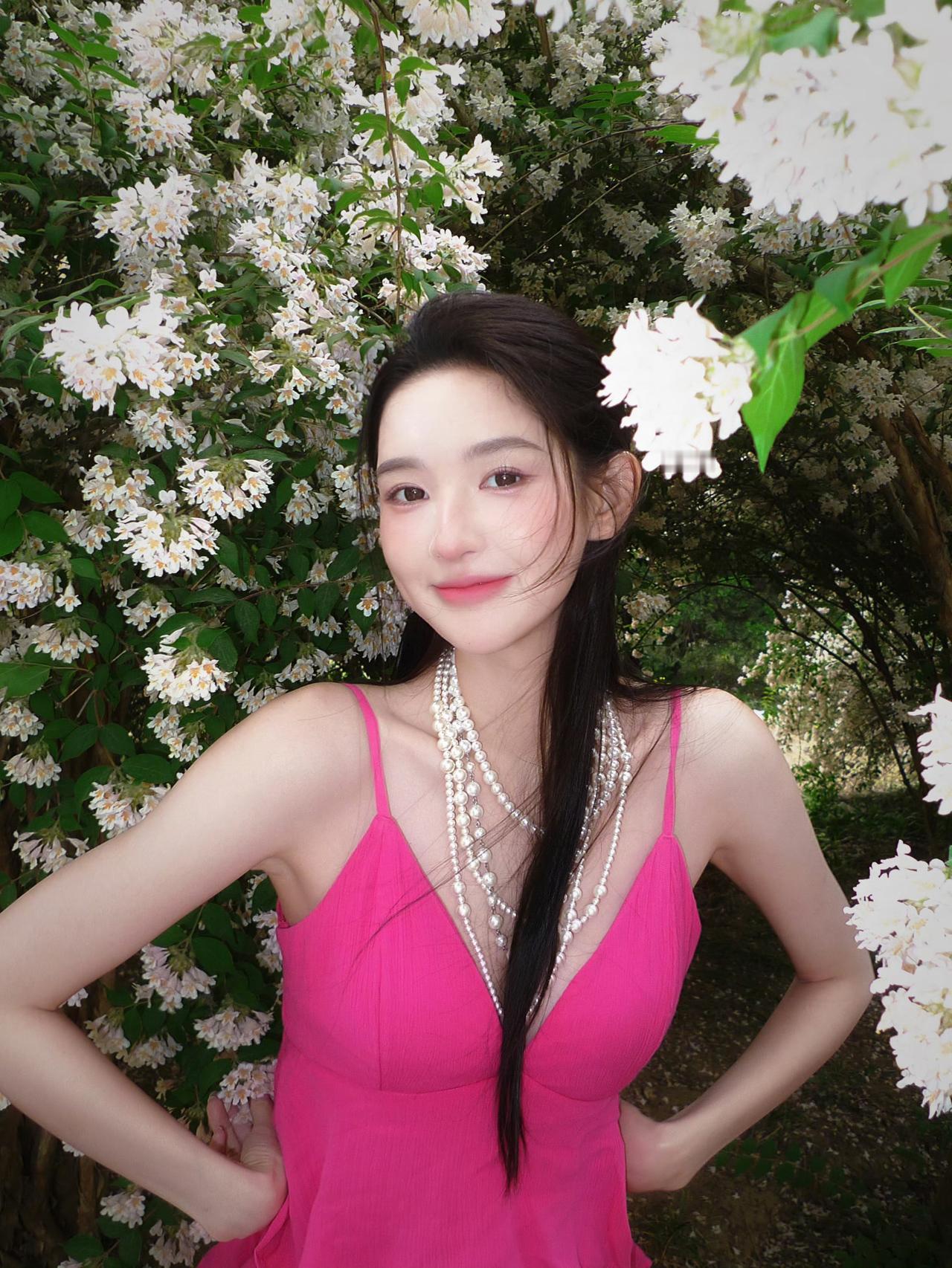 王玉雯明媚少女