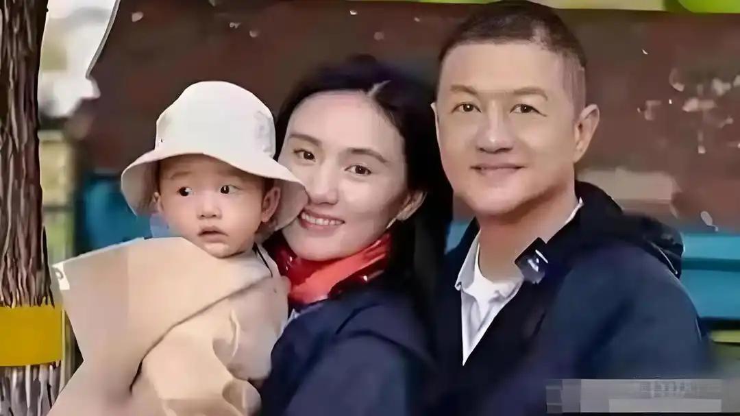 爆料!李亚鹏离婚惊天反转。王菲家保安曾反转。王菲家保安曾爆料，李亚鹏和王菲在一起