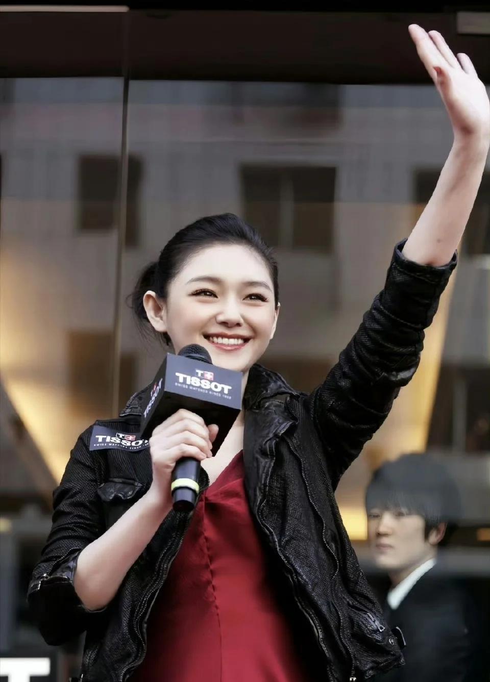 一直不觉得她是什么大女主，因为我觉得真正的大女主是将自己的身体健康、生命都保护好