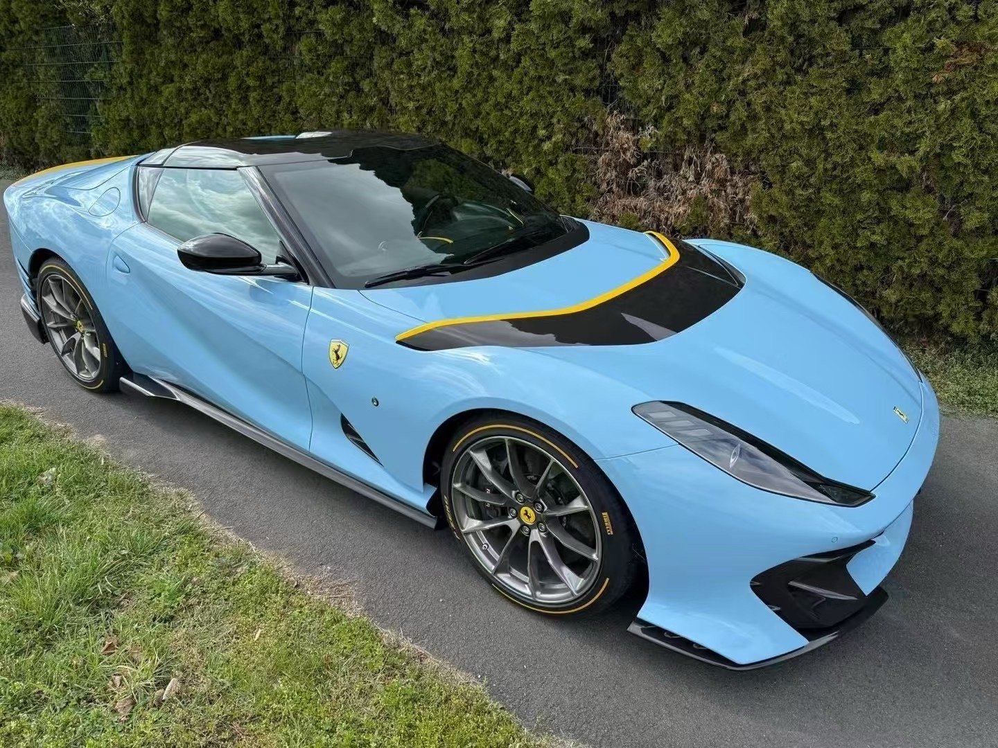 法拉利(ferrari)812CompetizioneApertaBaby