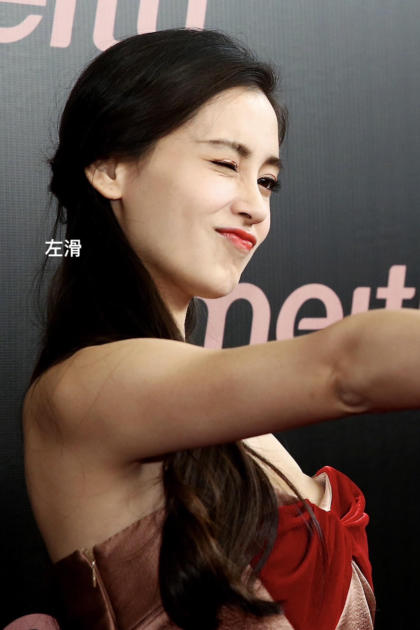杨颖。