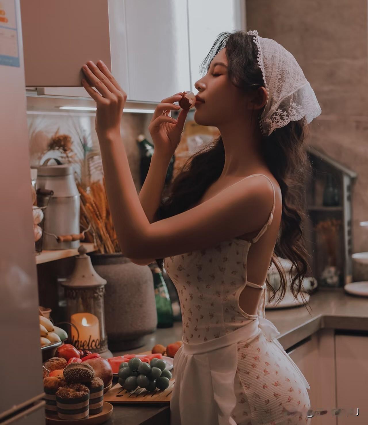 刚刚看到一个故事，忍不住想和大家聊聊颜值到底能不能当饭吃。一家公司最近因为一个