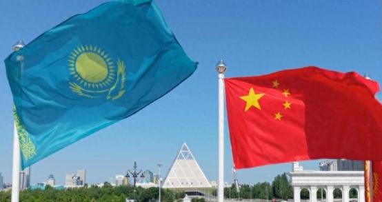 与中国相邻的哈萨克斯坦，将80%石油出口欧洲，为啥不卖给我国？ 麻烦看官老爷