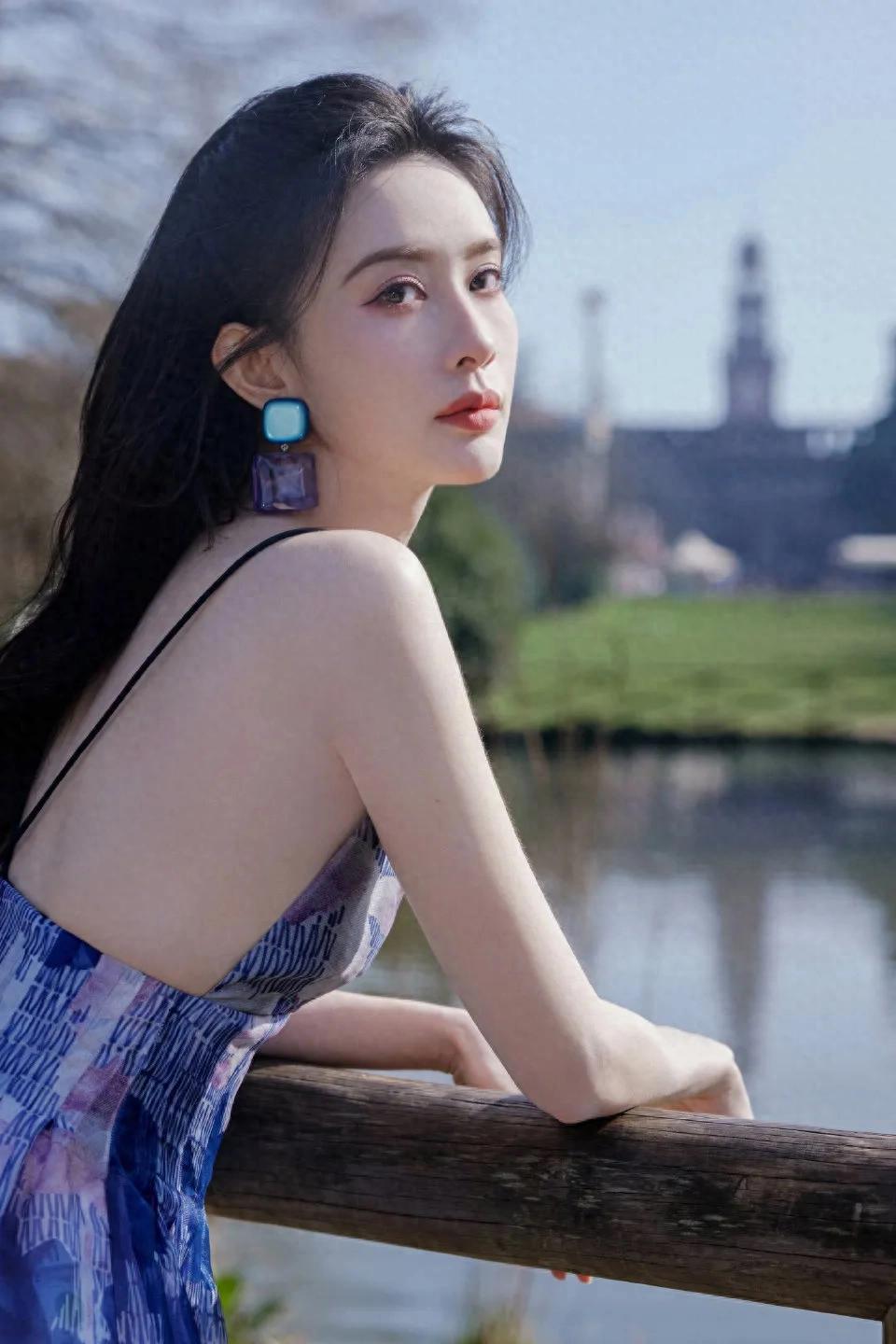 孟子义优雅时尚造型：邂逅美好时光，与你同行！