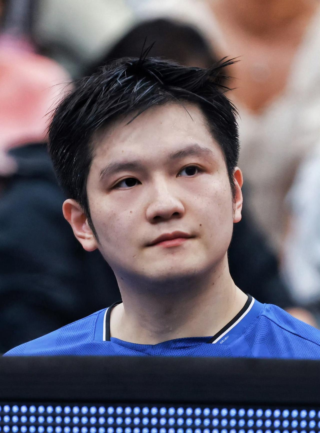 我觉得樊振东输球不是坏事，何况只是职业联赛，樊振东会适应德甲联赛的比赛节奏。从另