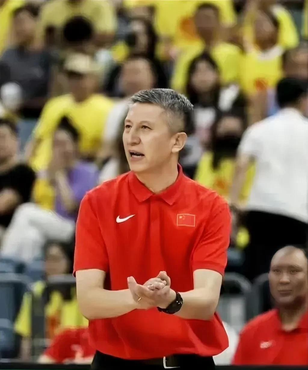 我要是男篮主教练我也会懵！一个高诗岩和一个徐杰，该带哪个去亚洲杯才合适呢？！中