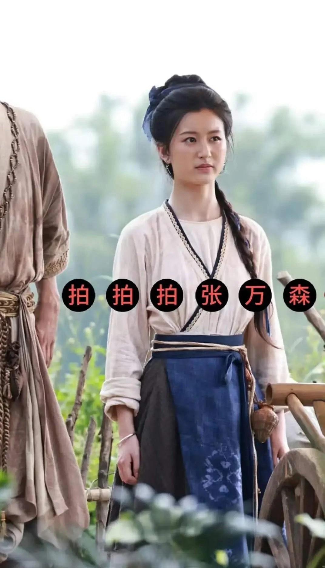 裴佳欣新剧《尚公主》的路透图，和小时候（图4）比起来是不是不太一样了？