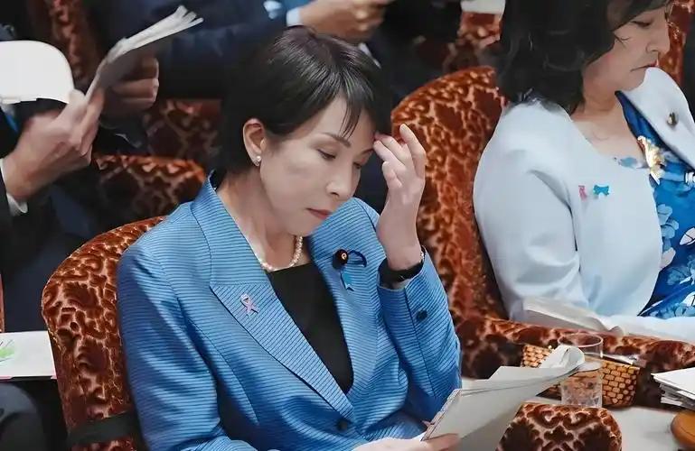 当不成总统了？高市水军丑闻彻底捂不住，大摆宴席求靠山拉自己一把.. 高市早苗