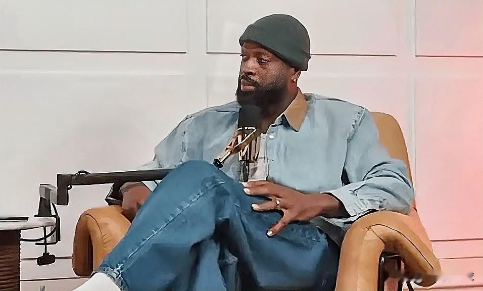 热火名宿韦德言之有理啊！闪电侠韦德近日在一档节目中谈到全明星相关的话题时说道