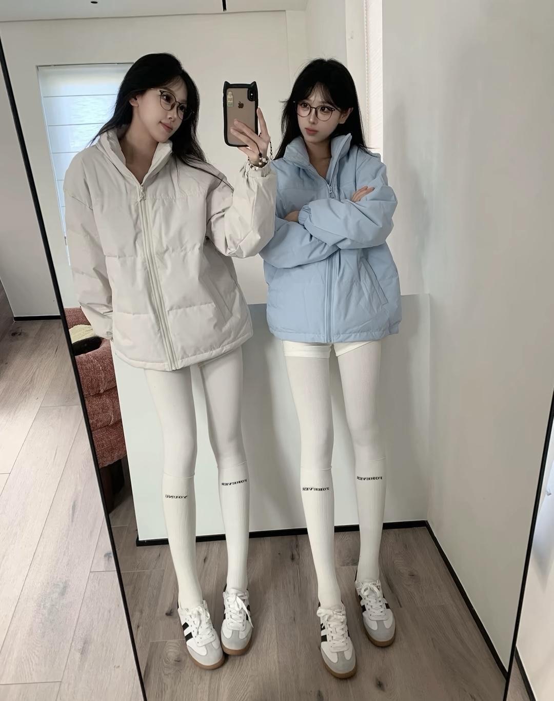 羽绒服真是秋冬必备，但穿不好就显臃肿。我最近学了三木博主的穿搭，超实用。挑羽绒