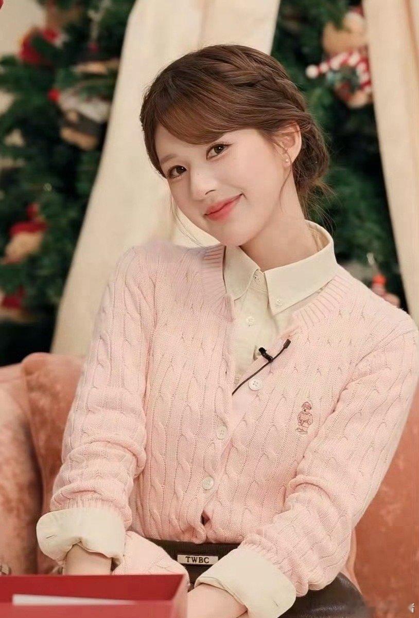 赵露思今天直播截图～萌萌的甜妹