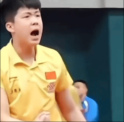 王楚钦个人IP形象的HOHO小狮子即将上线了，别人家的小朋友都是充话费送的，