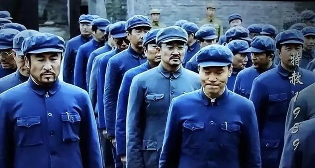 杨振宁院士的成就举世瞩目，智商情商之高，让曾经手掌雄兵百万的杜司令晚年也因有这个