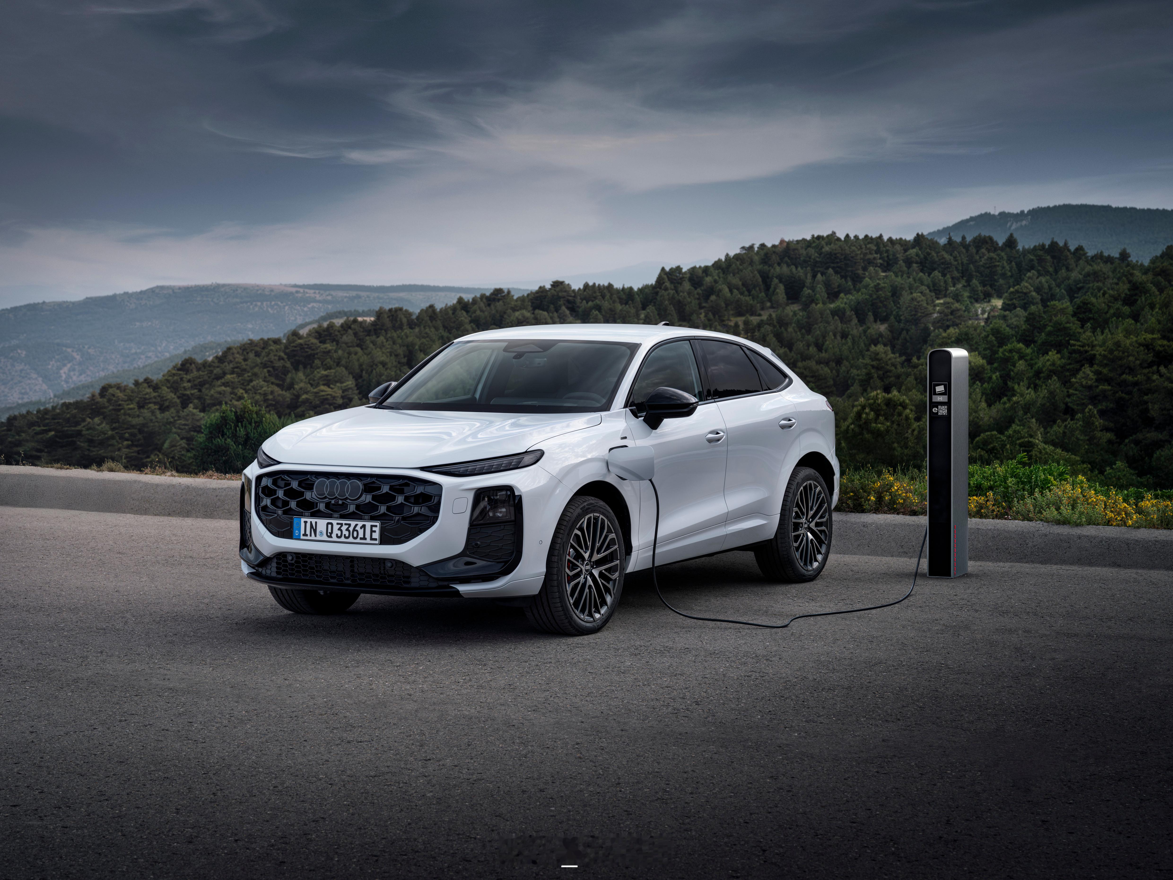 奥迪全新一代奥迪Q3Sportback插混版【高清原图】附上一组全