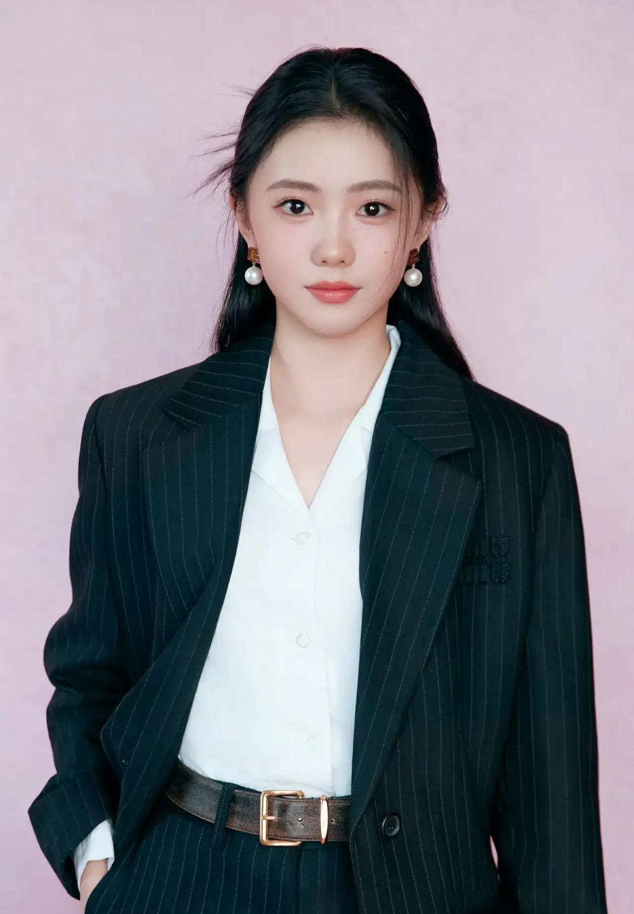 刘浩存小甜妹一来，男同事干活都带风！