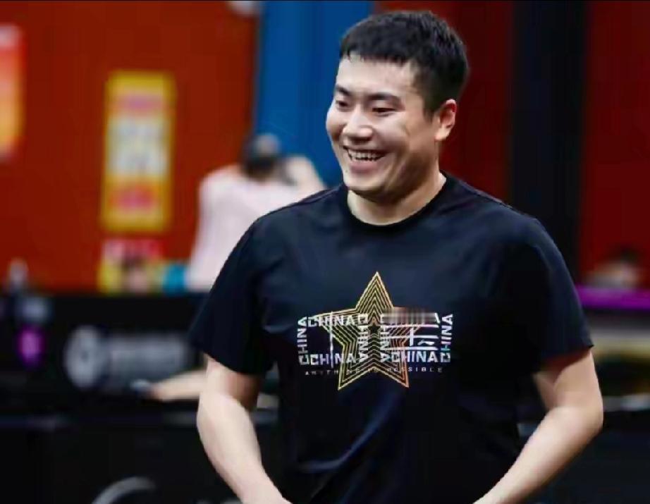 梁靖崑伦敦世乒赛封神！明星老婆现场见证夺冠，离婚复婚后变身宠妻狂魔