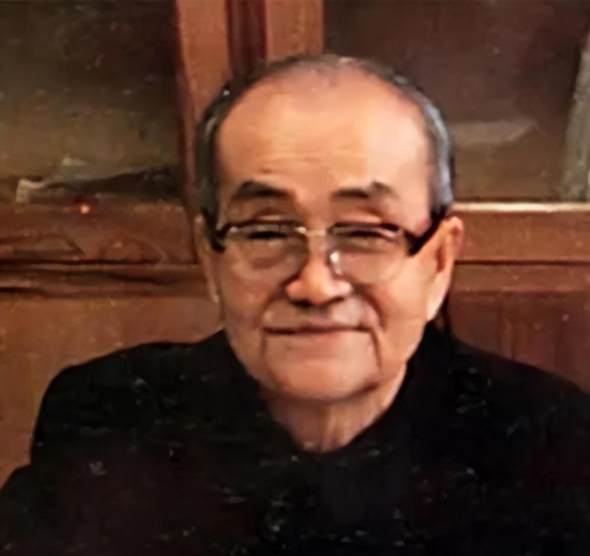 1981年，胡乔木提议改称毛主席为毛泽东，黄克诚却说：“这样叫心里总觉得别扭，还