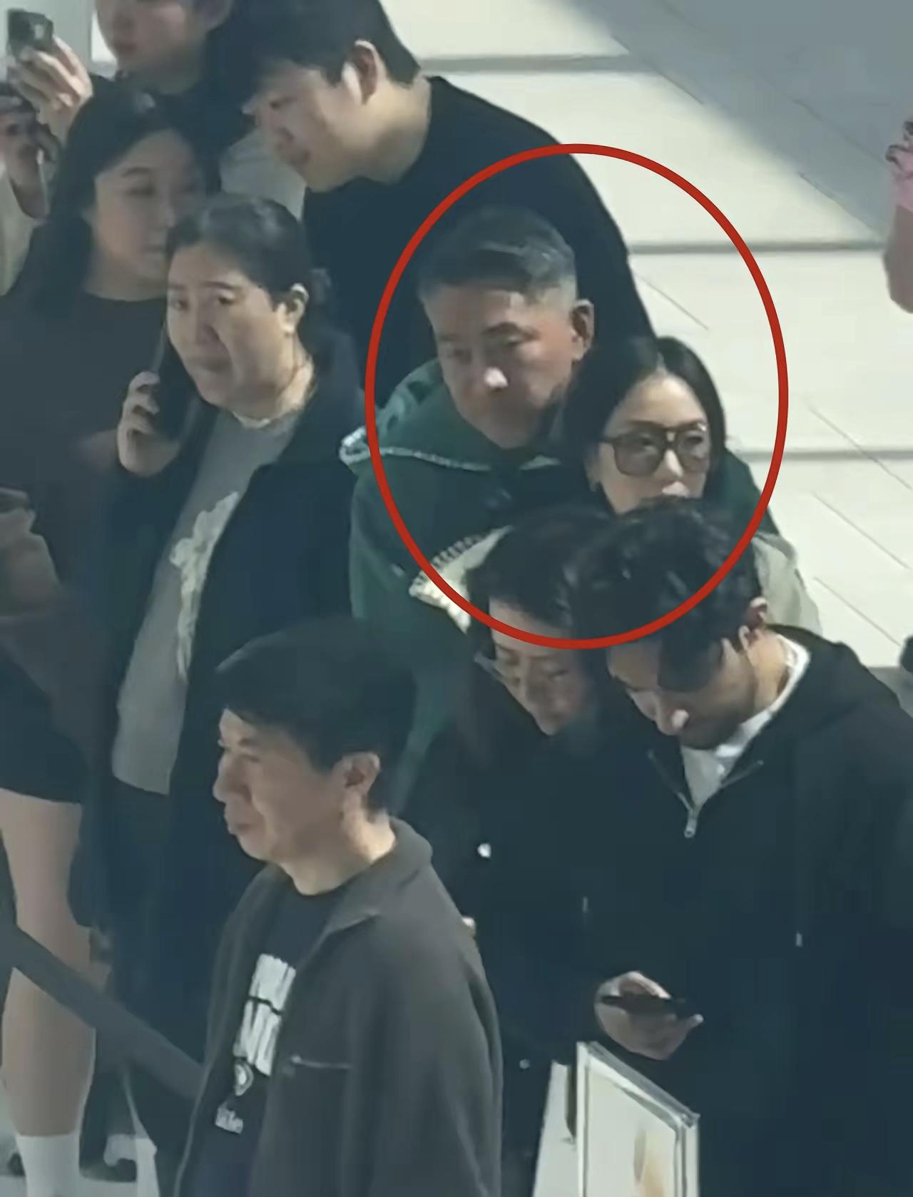 林恬儿那么有钱，出身那么好，那么顾家，何正德也选择其他女性，真的让人觉得白富美在