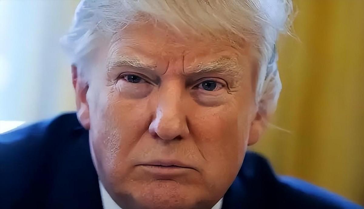 美：咱们谈谈台海那事儿？中：没得谈，那是家事。美：别这么僵嘛，你看我最近在