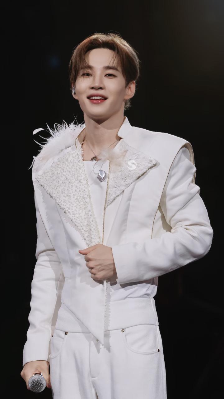 这么多年，终于搞清楚，刘宪华到底是哪里人了刘宪华签约韩国SM经纪公司，还是