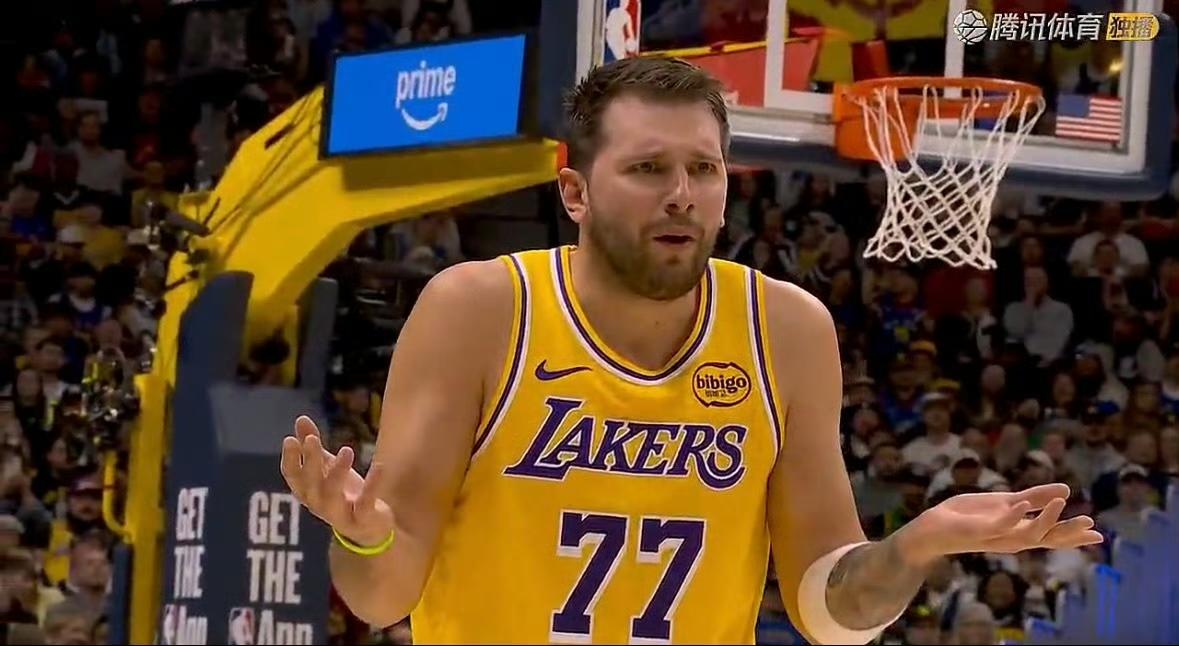 过去11场比赛，东契奇打出了本赛季现象级的个人表现，数据堪称炸裂：对阵步行者