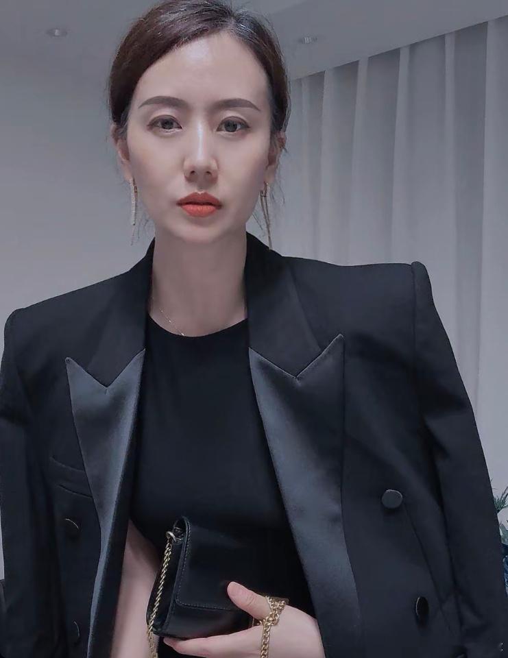 气质知性美阿姨​​​