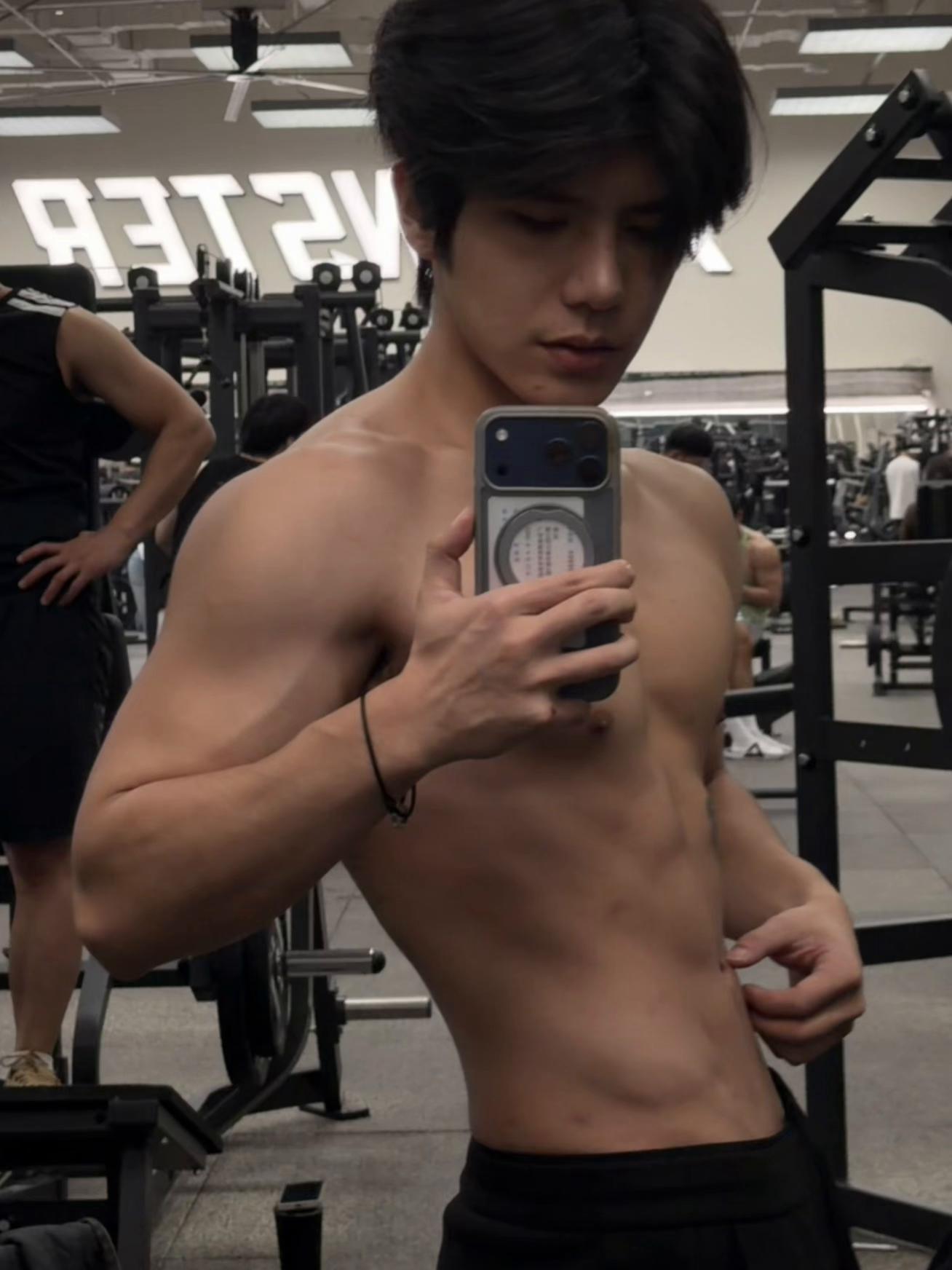 健身 荷尔蒙 胸肌腹肌 健体健美