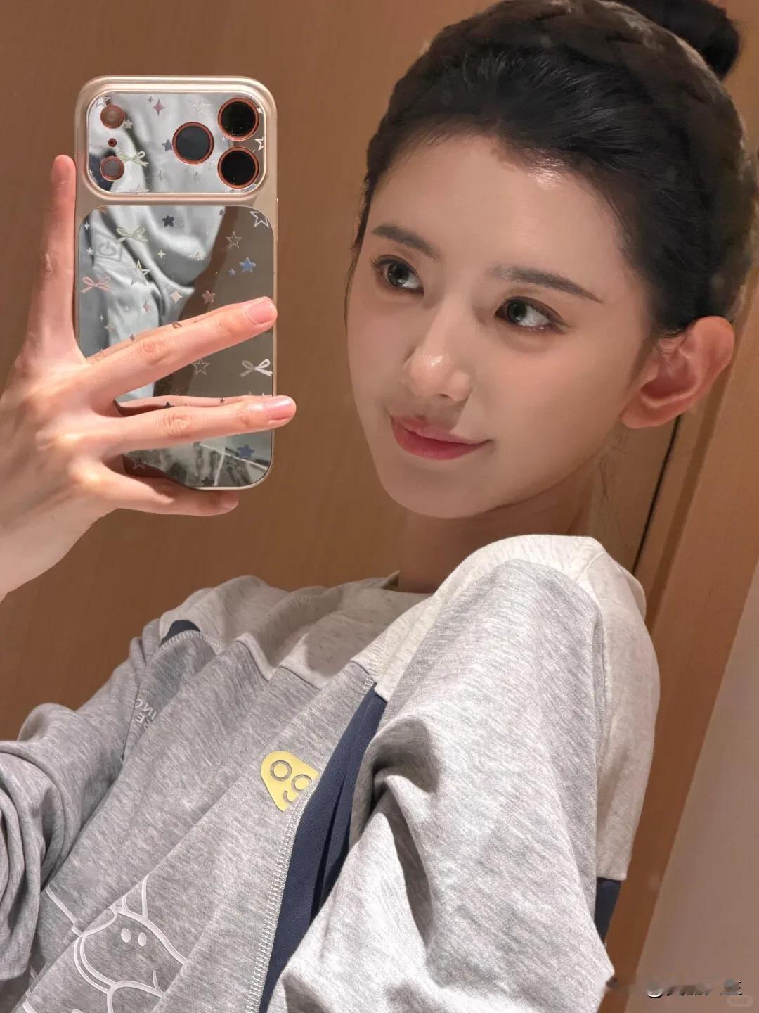  赴一场喀纳斯之约，不经意间误入了人间净土；一眼喀纳斯，沉醉不知归路。