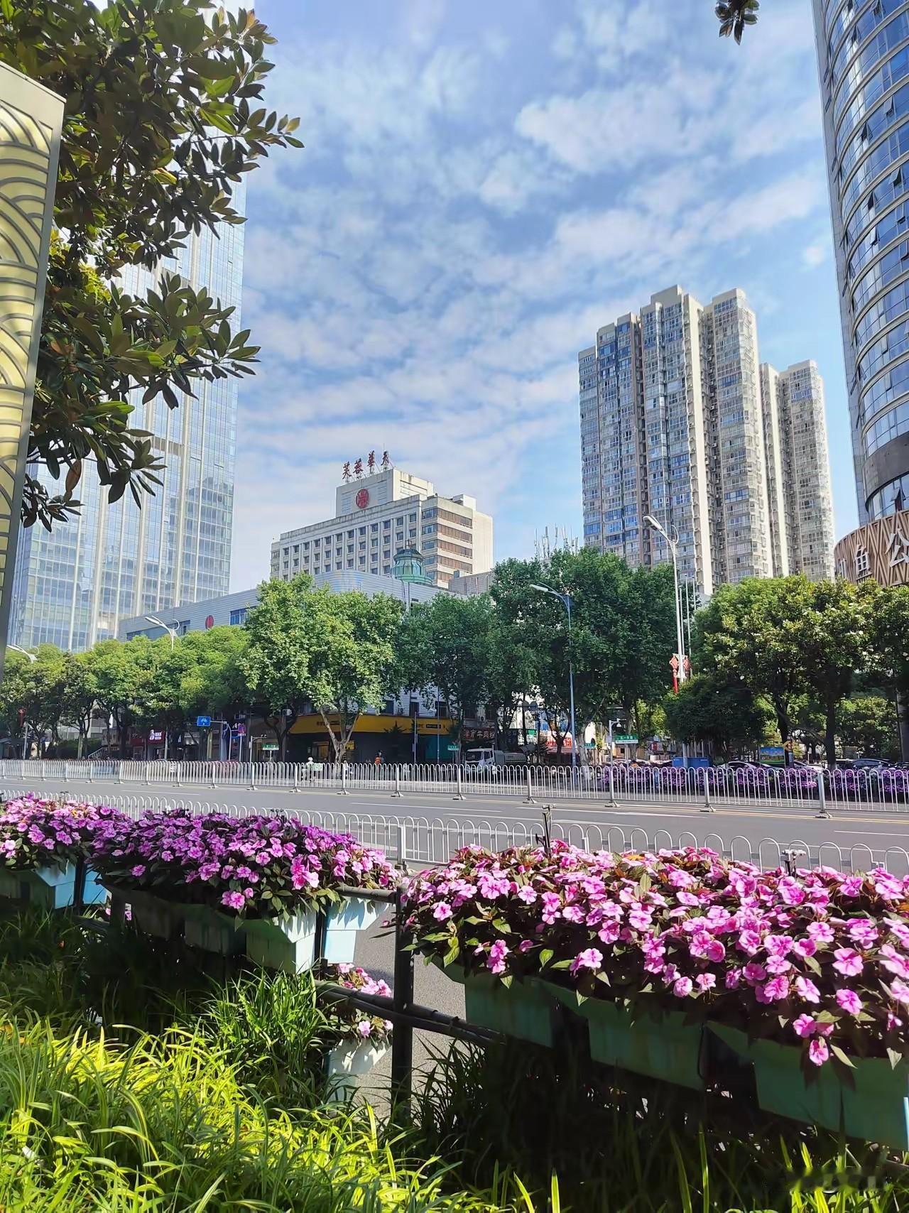人过五十，顶级活法就一个字：省1. 省身体，学会认怂服老年纪大了，别再硬