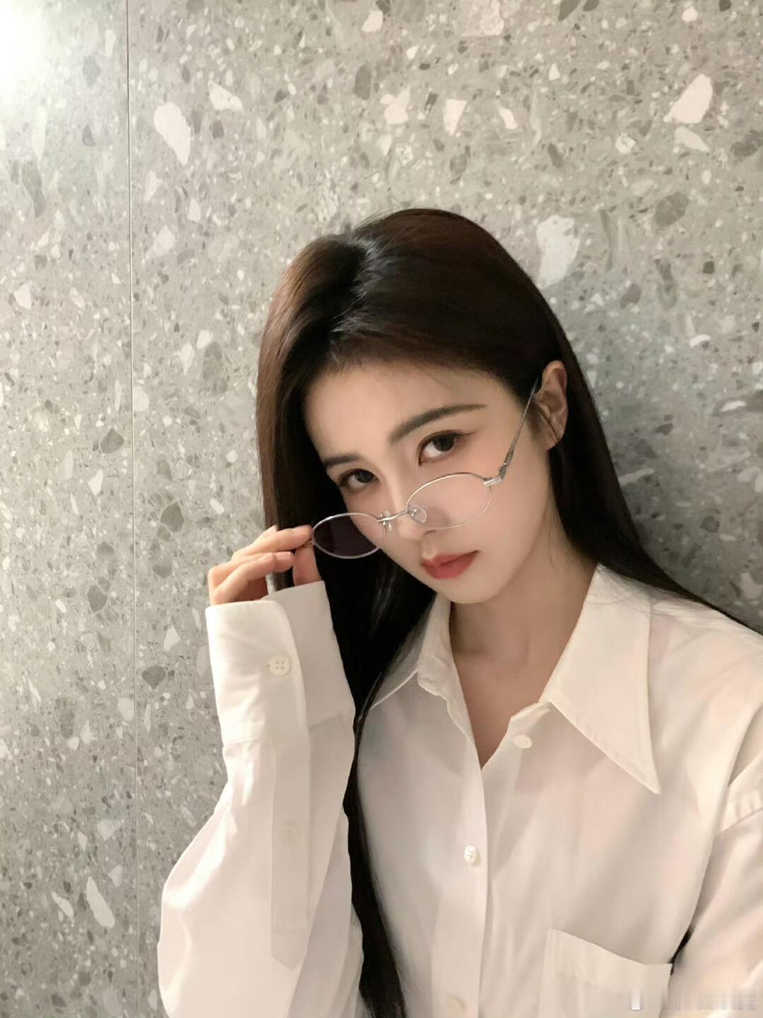 白鹿白色衬衫白鹿｜