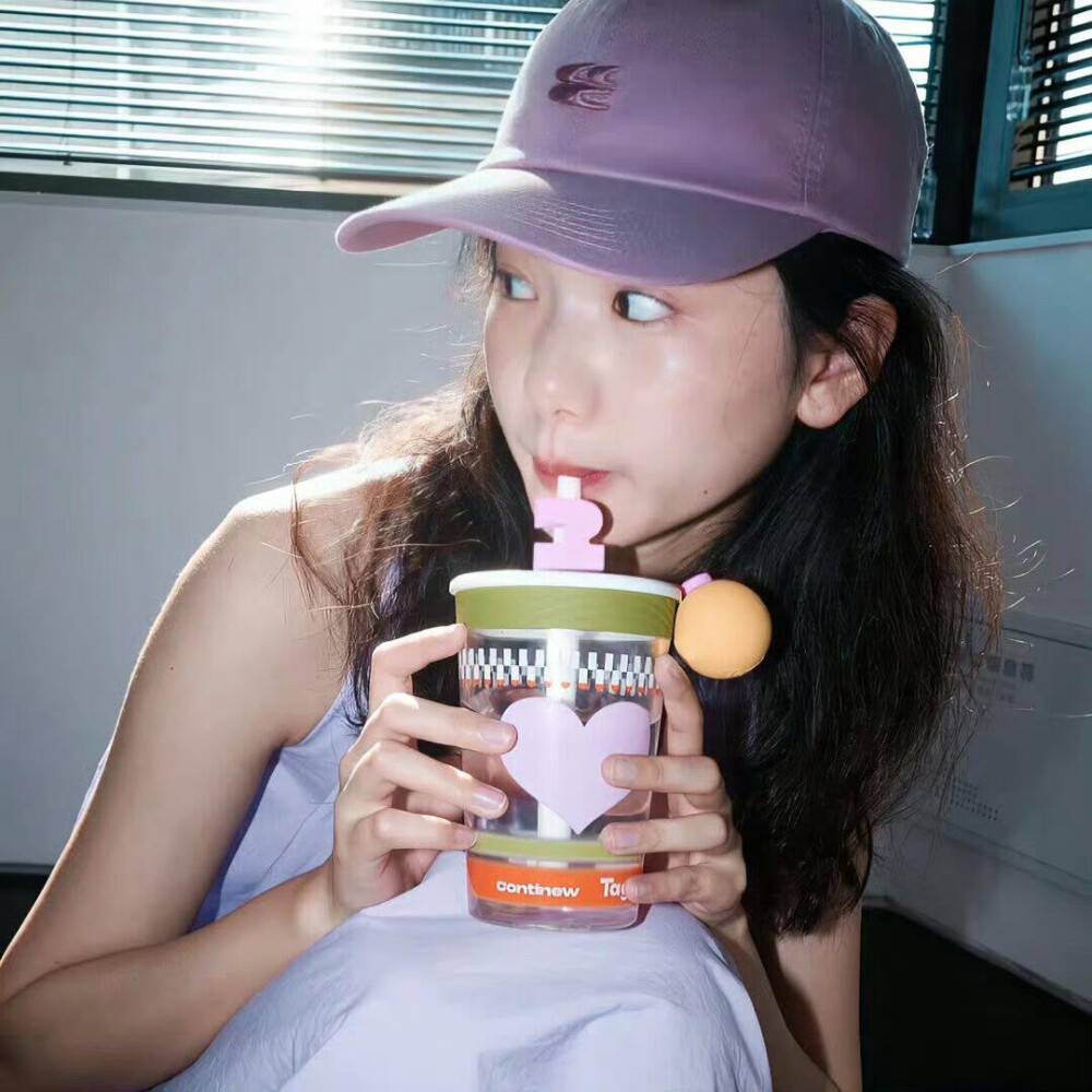 “人生建议：适当服软合理装傻永远清醒”