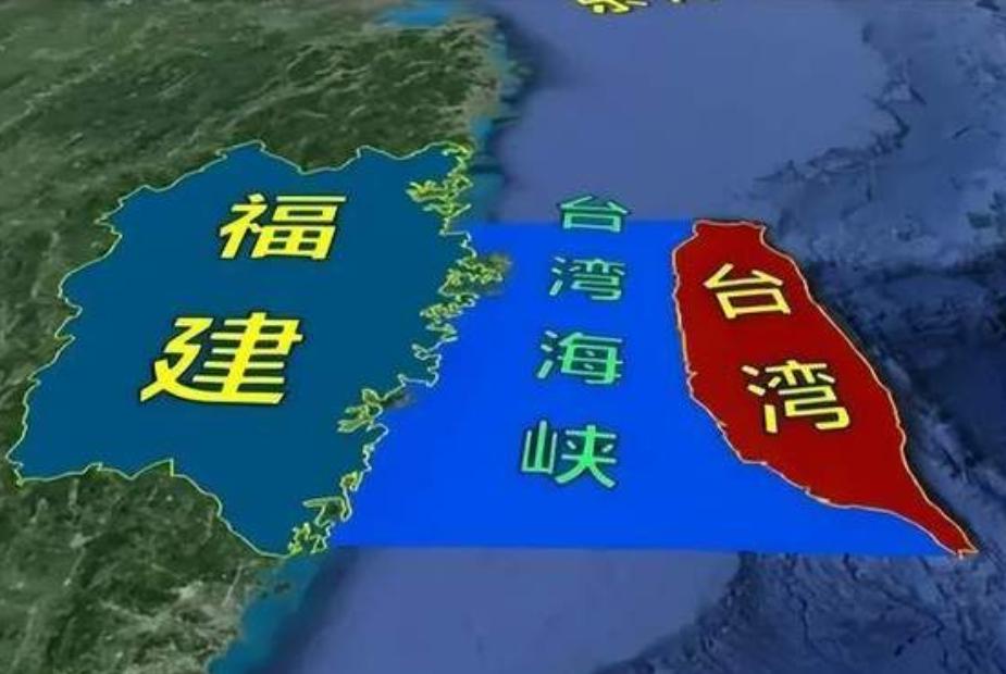 刚在南海惹事没一周，荷兰军舰又闯台海，是时候立住规矩了。这艘荷兰护卫舰从欧洲