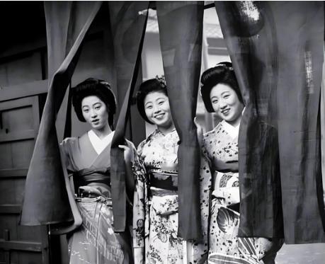 “我最怕侍候黑人”，二战结束后，日本为了讨好美军，强迫国内平民女性，给美军当慰安