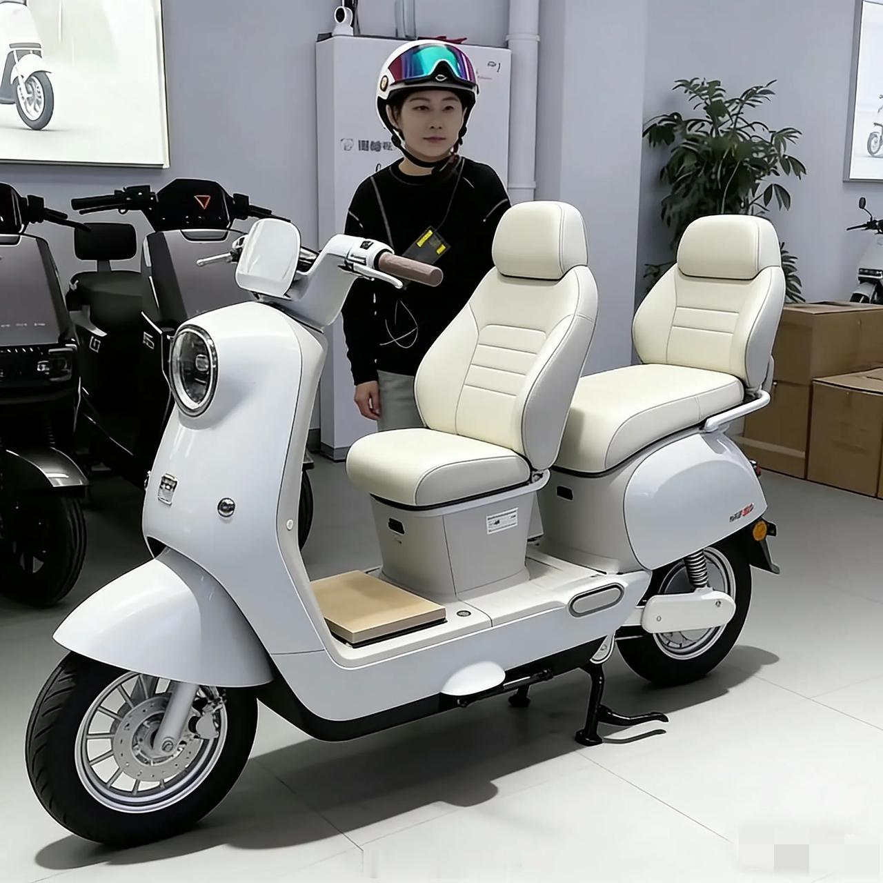 新规定，电动车设计是没有后尾座的，只能坐一个人骑行，这样的目的就是为了车主的安全