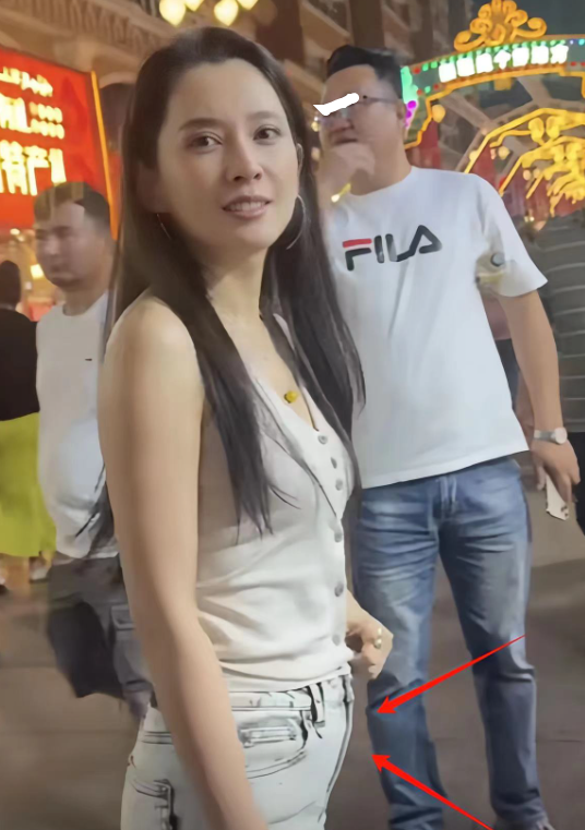 森林北被拍到大肚子，不知道她会不会给汪峰生孩子？